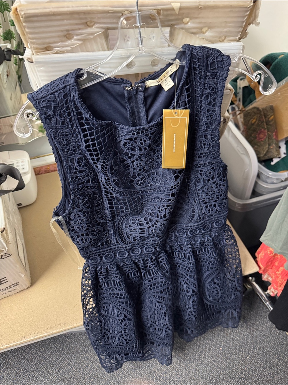 Francesca’s mi ami lace dress small // 082856